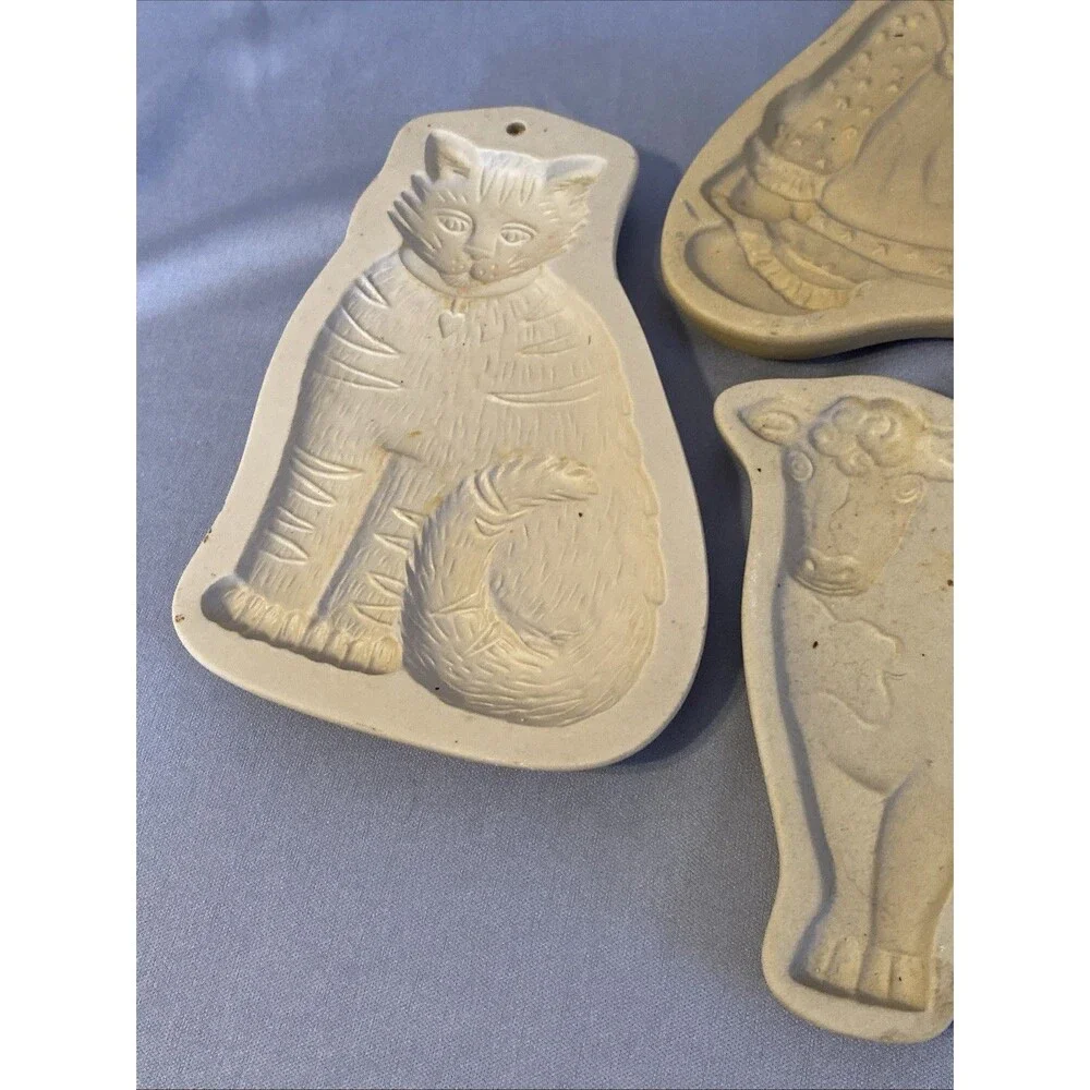 Lot of 4 Vintage Cookie Molds Brown Bag Cat Cow House Raggedy Ann Andy Baking